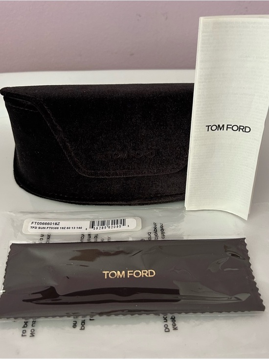 TOM FORD ELISE-02 TF569 28T Sunglasses Rose Gold Cat-Eye Pink Gradient Italy main image 14